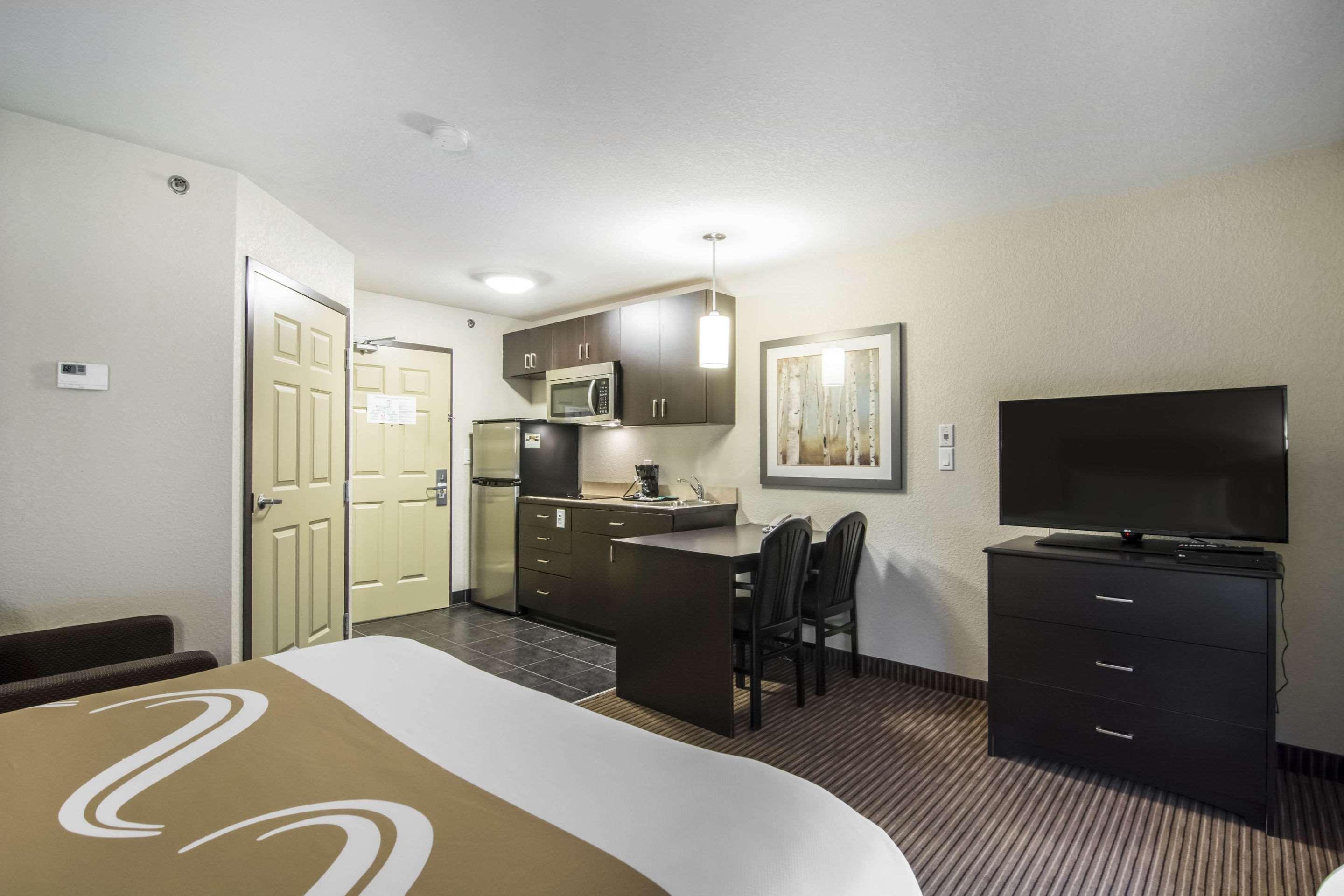 Quality Inn & Suites Thompson Eksteriør bilde