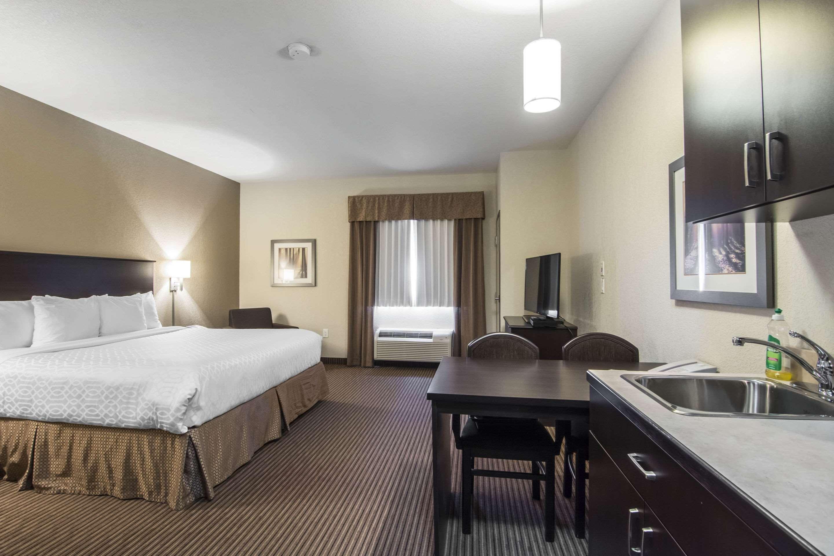 Quality Inn & Suites Thompson Eksteriør bilde